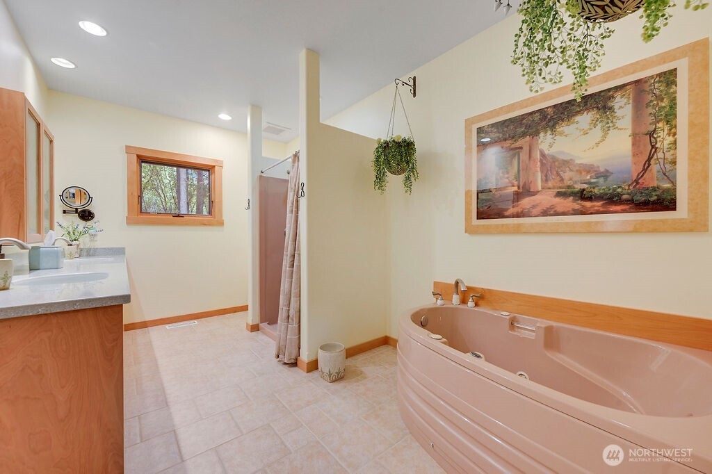 33 Westridge Court Property Photo 19