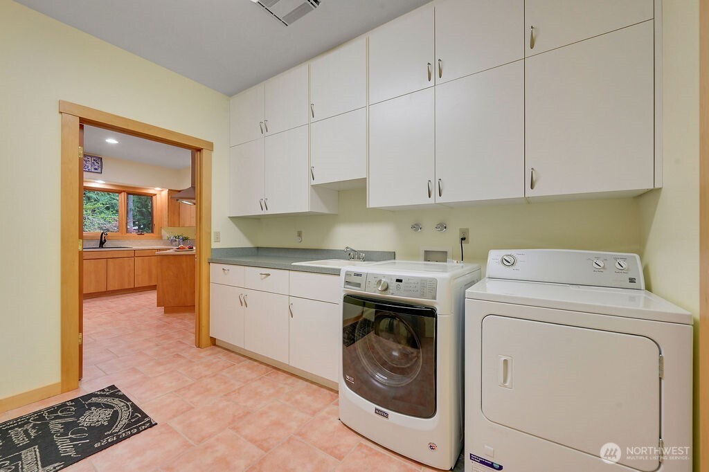 33 Westridge Court Property Photo 22