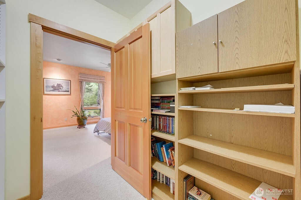 33 Westridge Court Property Photo 27