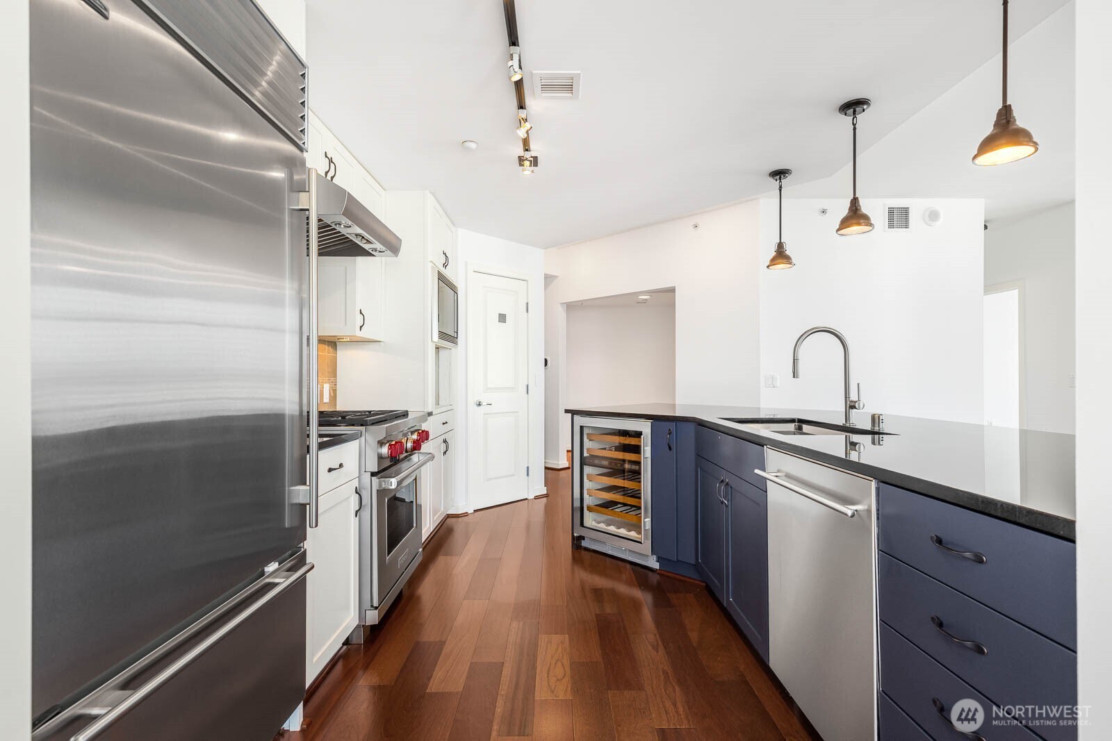 819 Virginia Street 3303 Property Photo 6