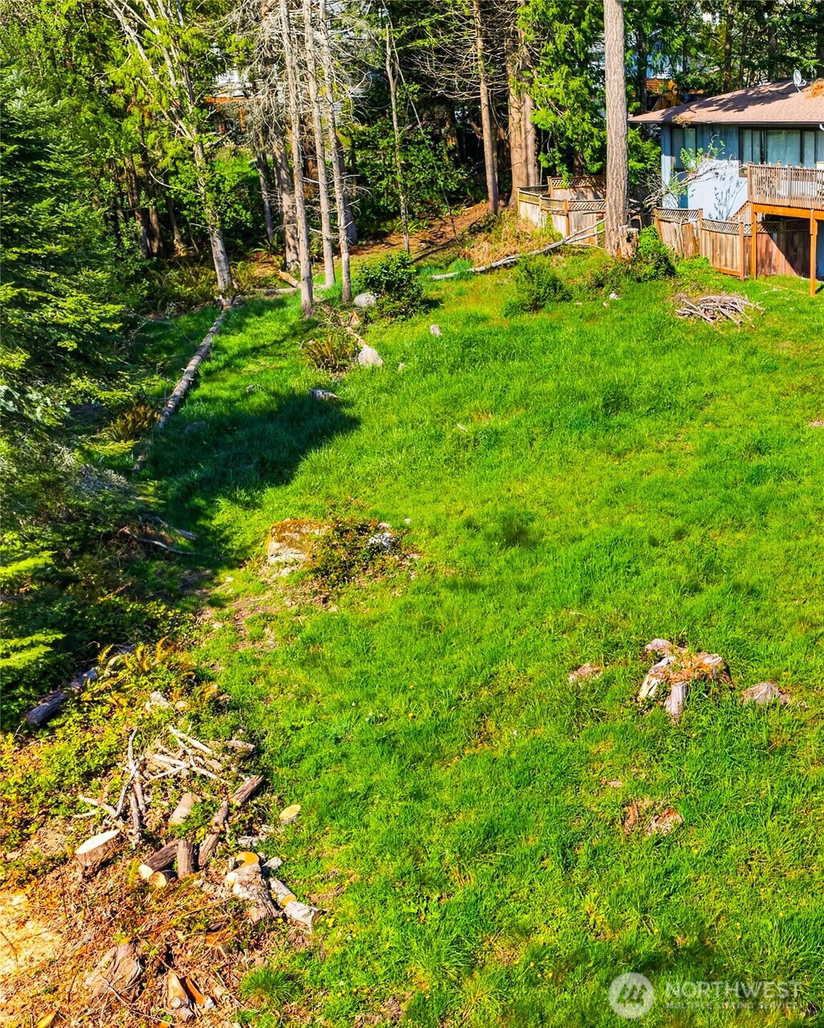767 Shelter Bay Drive Property Photo 4