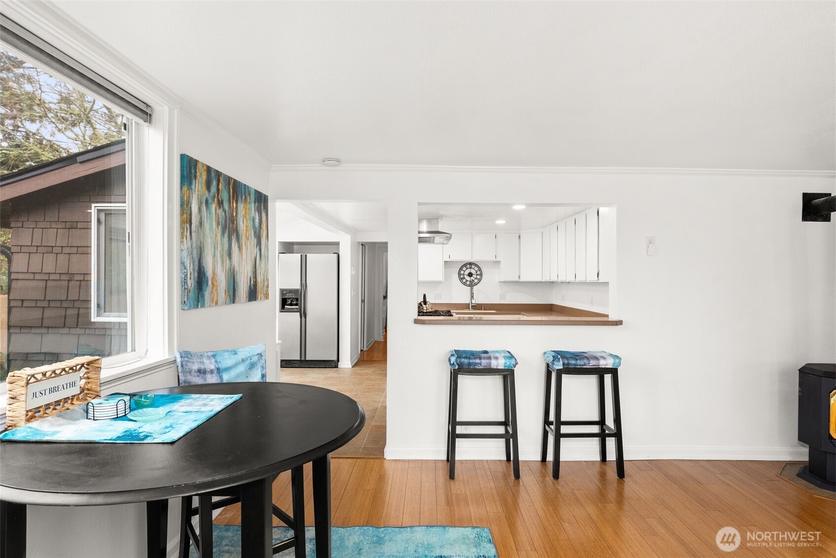 401 W Ocean Avenue Property Photo 8