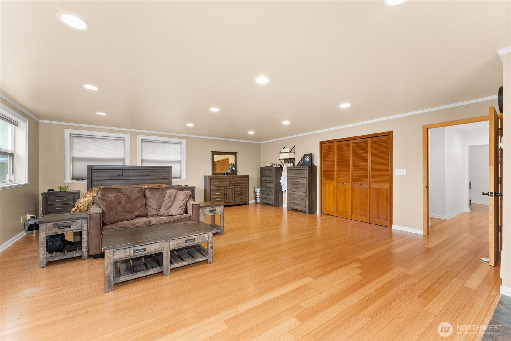401 W Ocean Avenue Property Photo 14