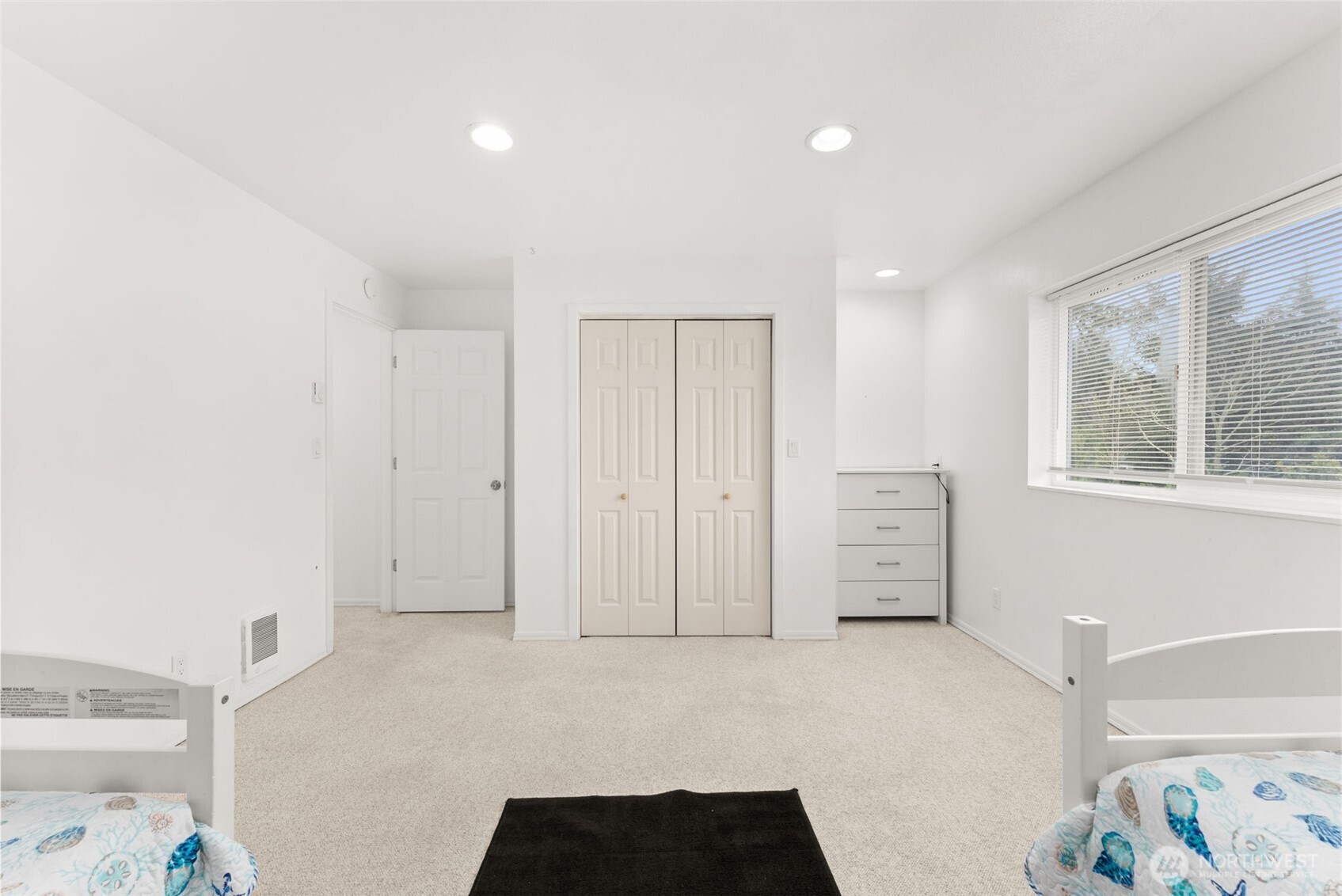 401 W Ocean Avenue Property Photo 25