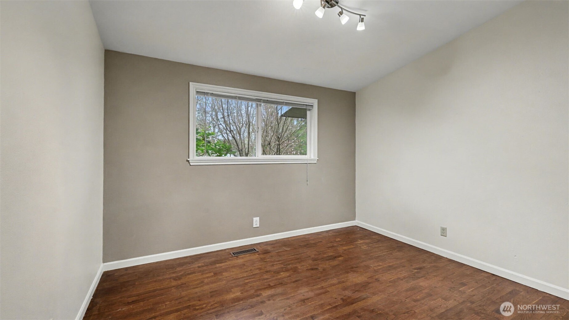 11204 148th Avenue Property Photo 15