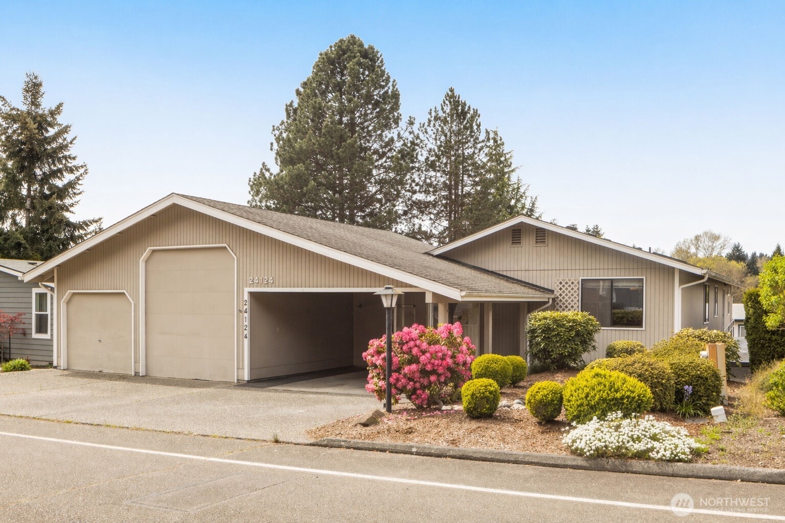 24124 8th Place Property Photo 1
