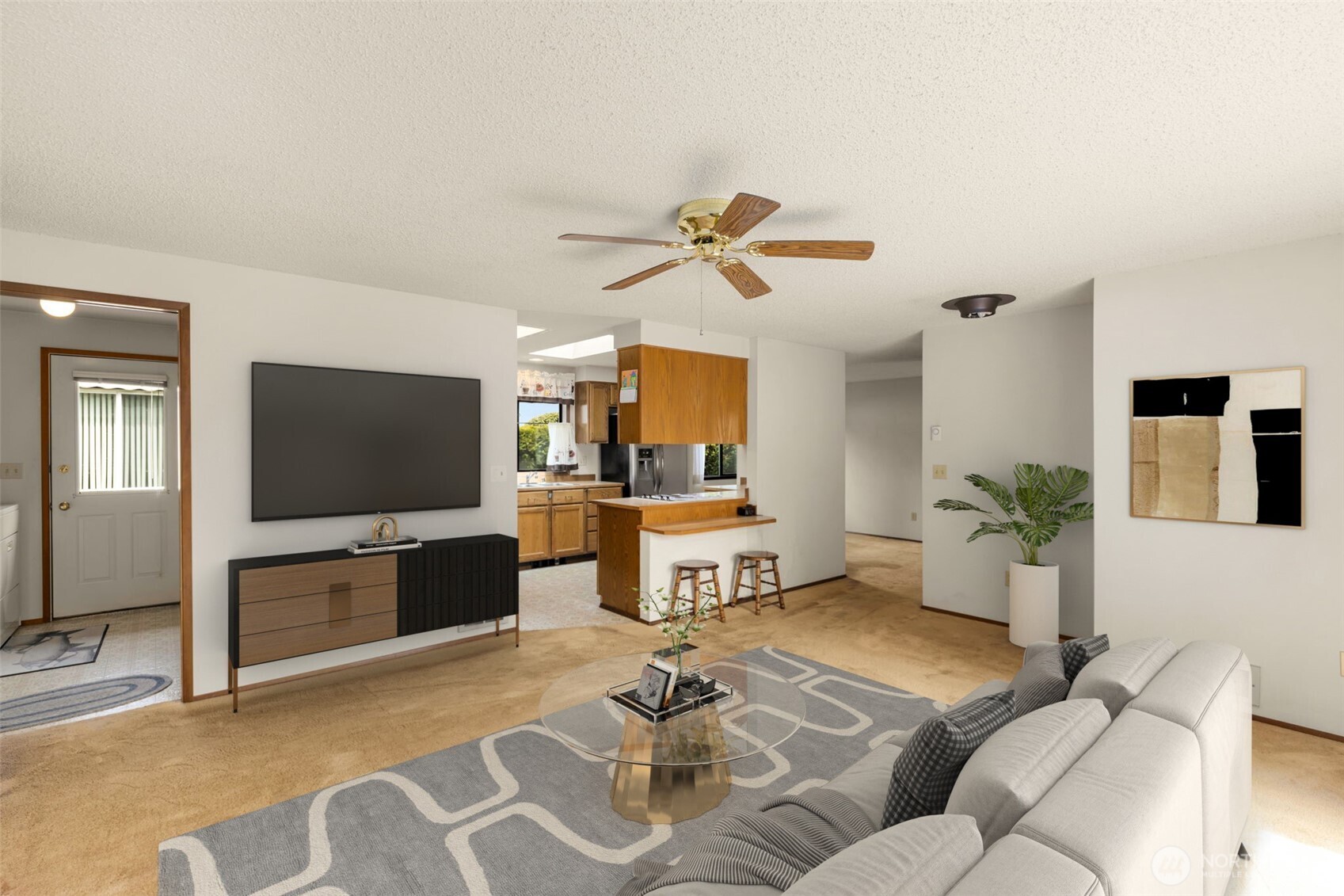 24124 8th Place Property Photo 10
