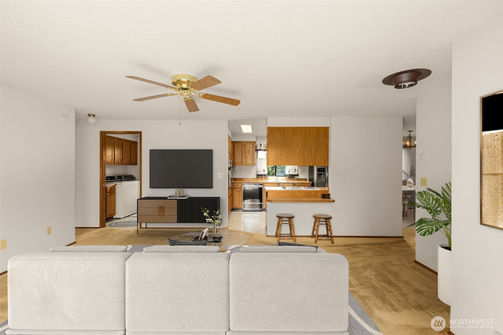 24124 8th Place Property Photo 12