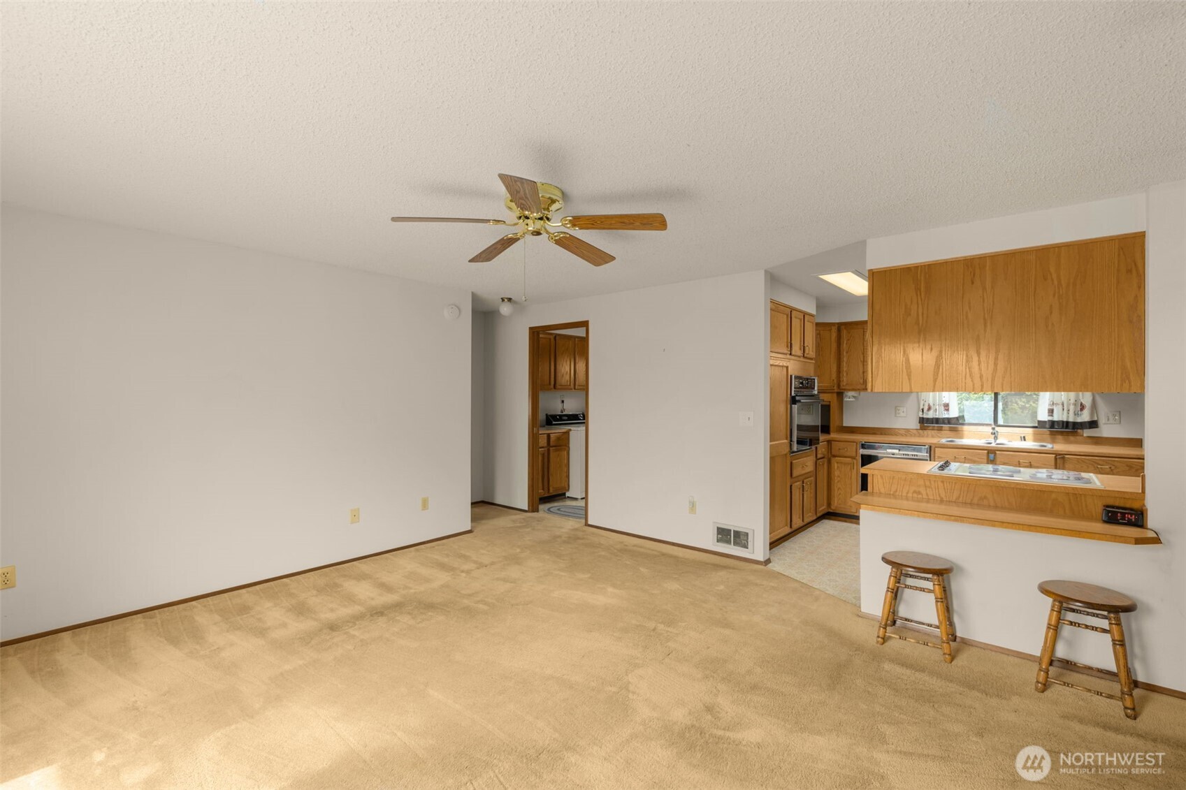 24124 8th Place Property Photo 15
