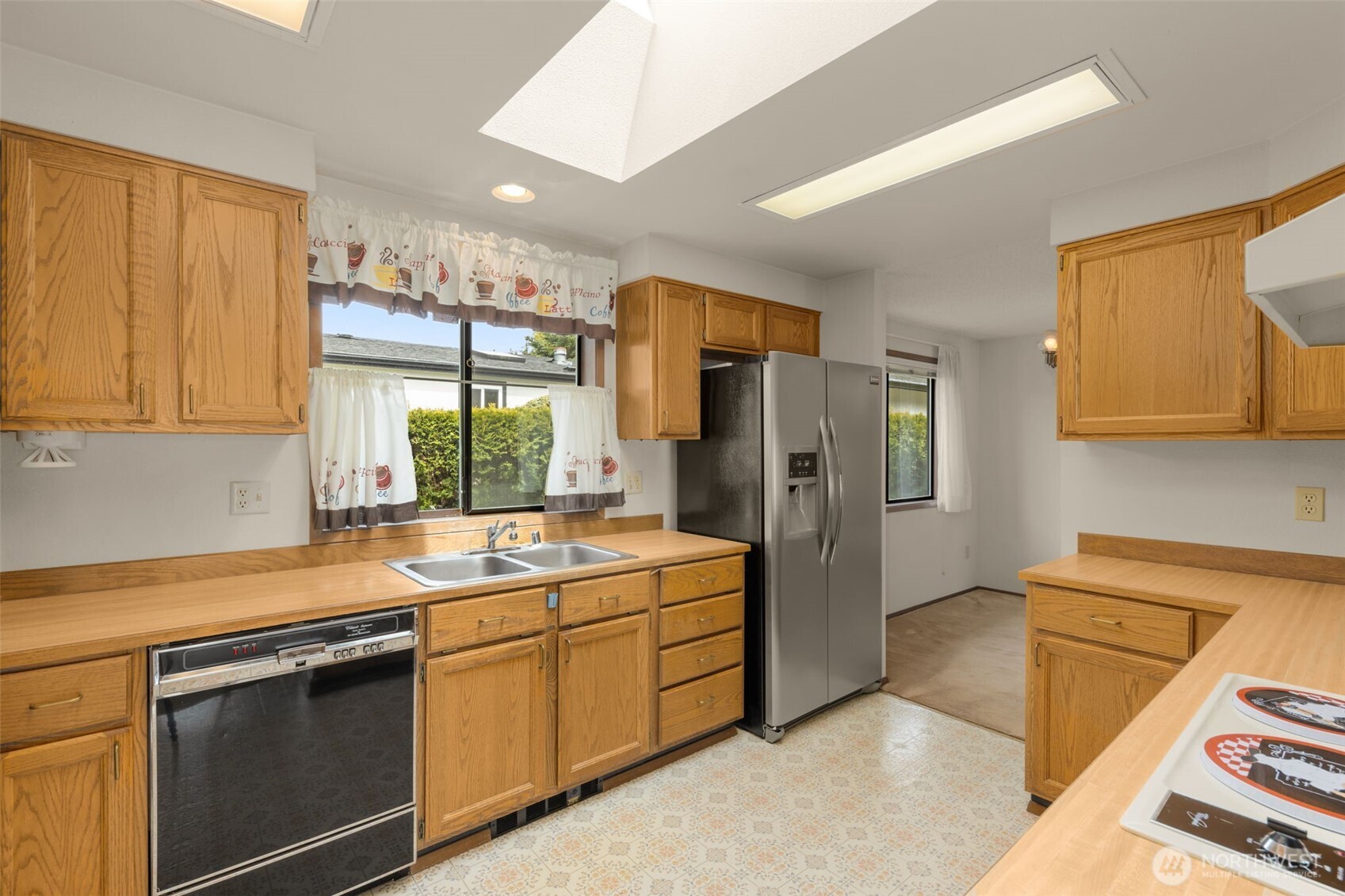 24124 8th Place Property Photo 17