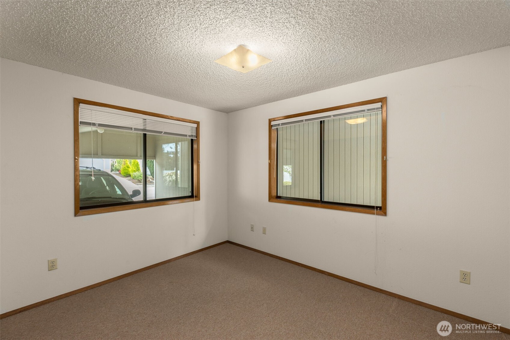 24124 8th Place Property Photo 24