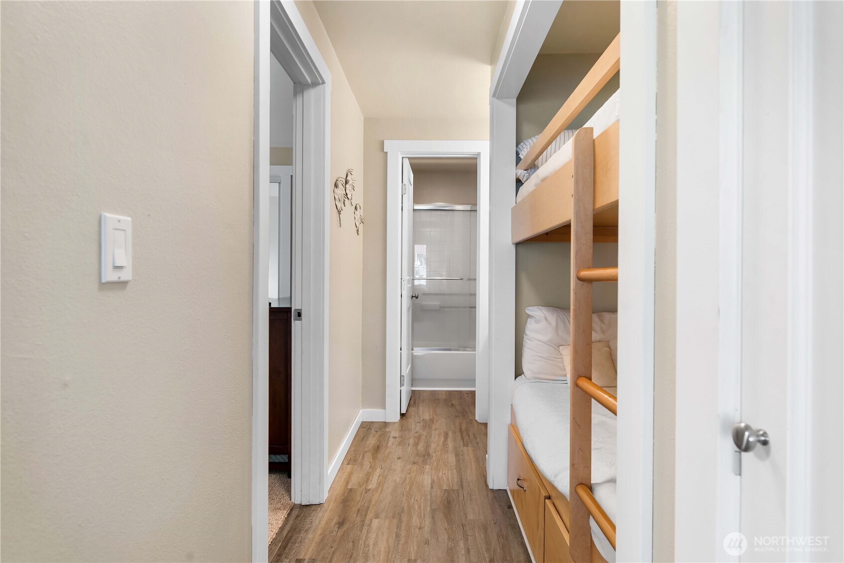 8903 Crescent Bar Road 153 Property Photo 14
