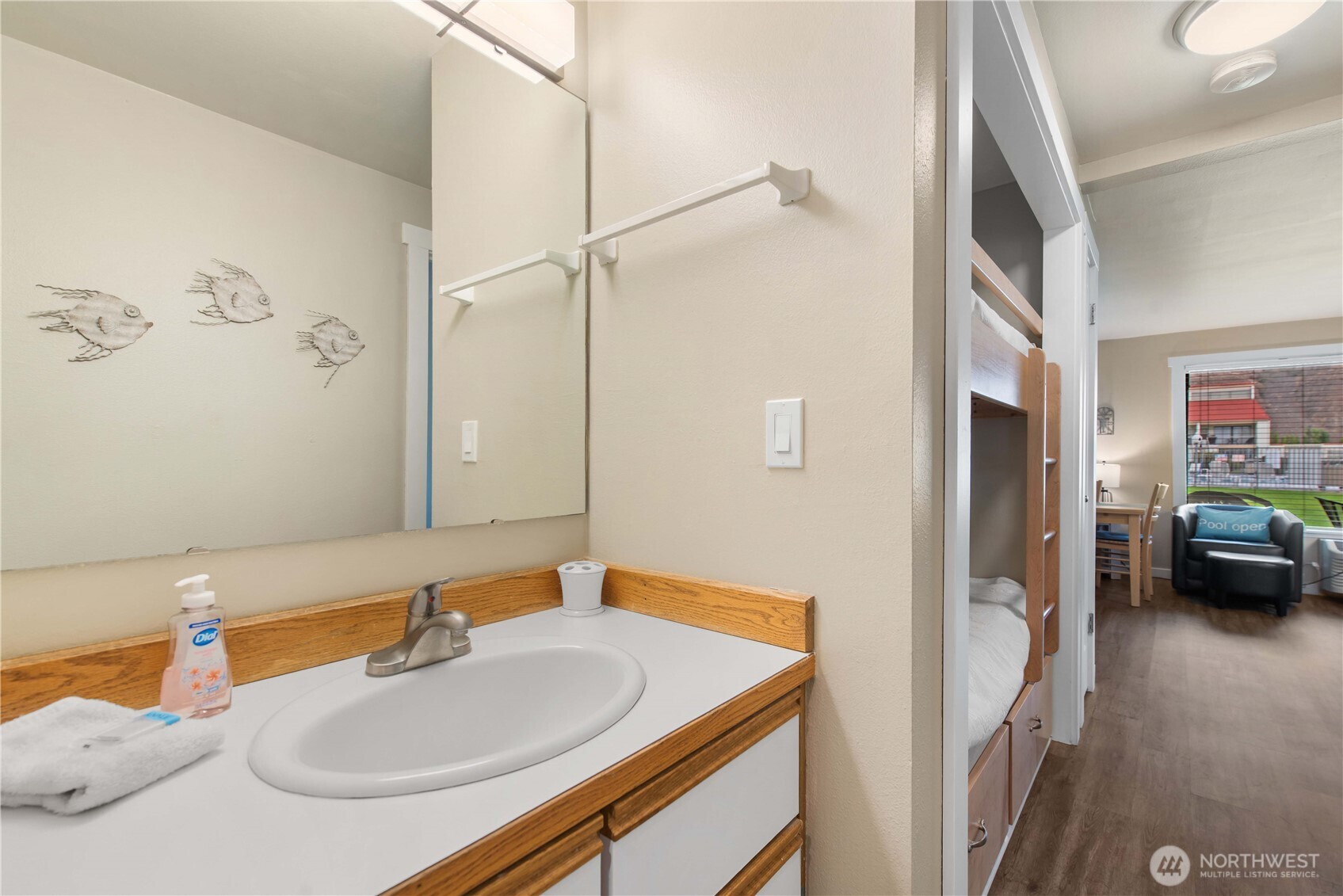 8903 Crescent Bar Road 153 Property Photo 16