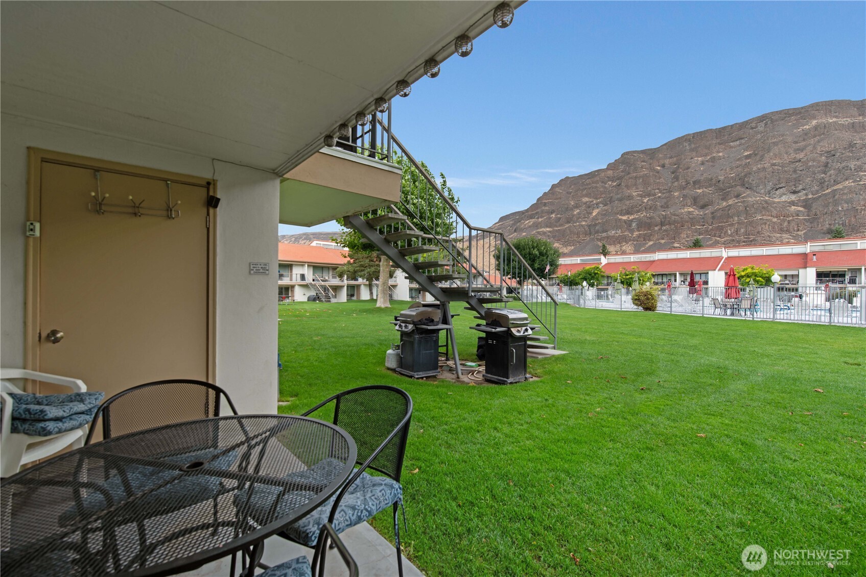 8903 Crescent Bar Road 153 Property Photo 17