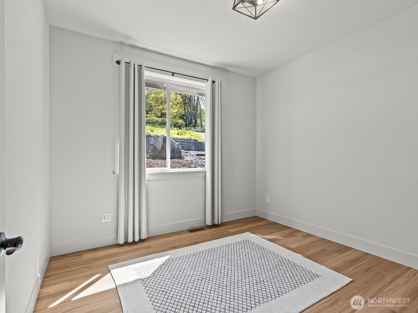 11407 73rd Avenue Property Photo 23