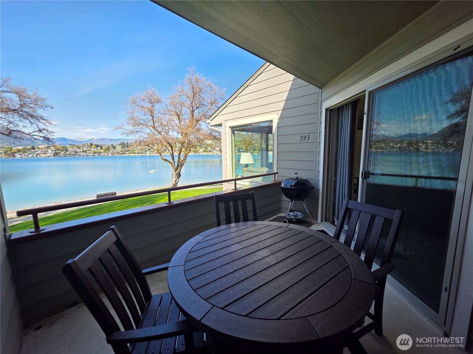 1 Beach 593-L Property Photo 1