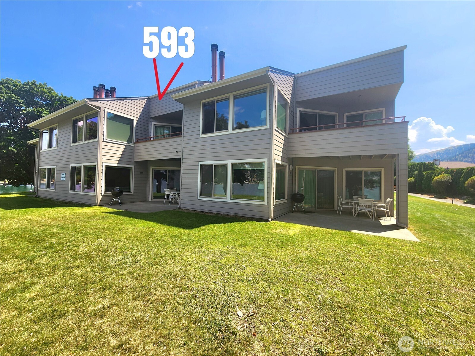 1 Beach 593-l Property Photo 15