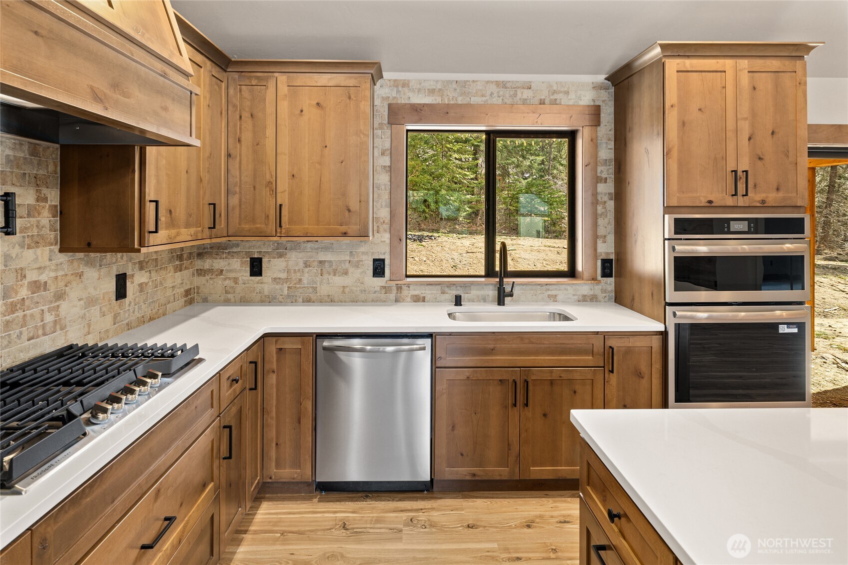 121 Bitterroot Lane Property Photo 8