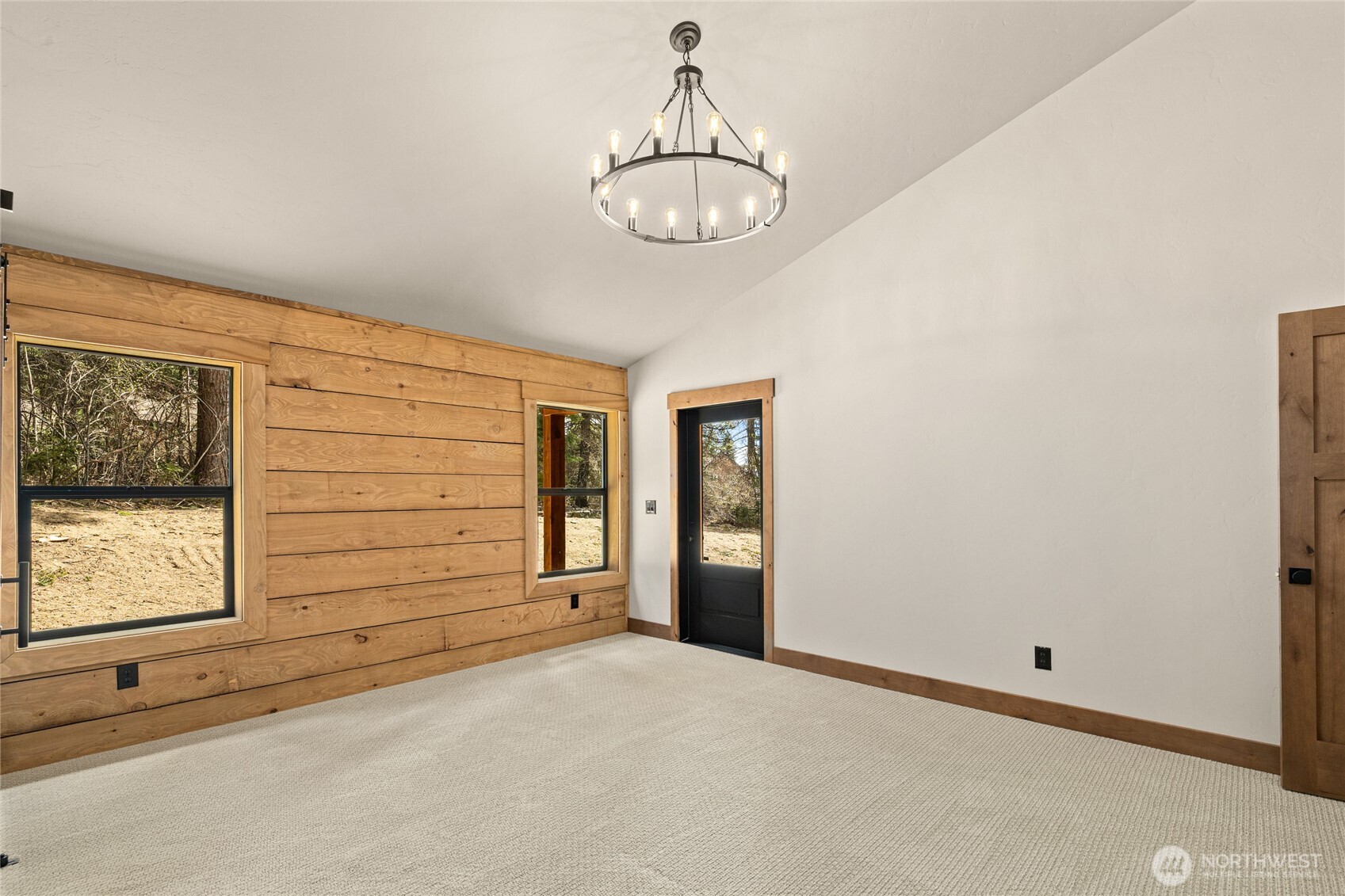 121 Bitterroot Lane Property Photo 18