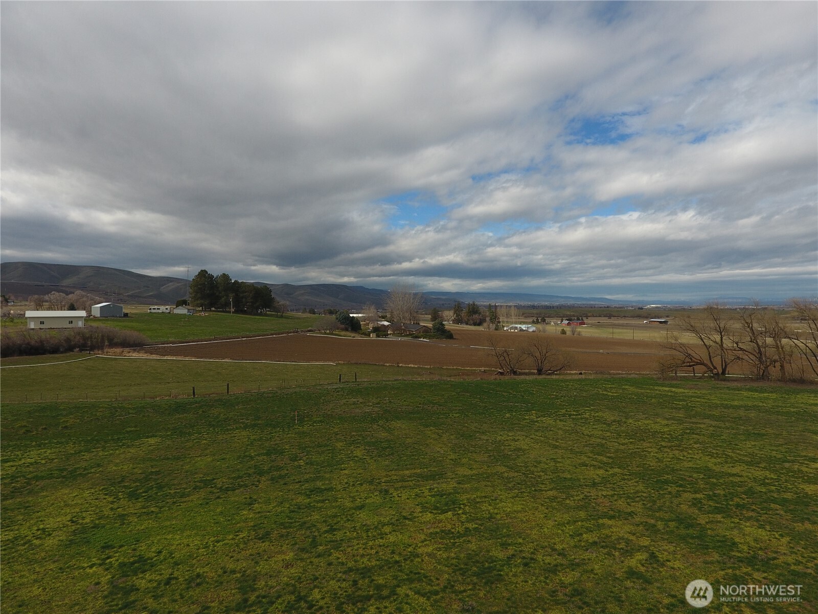1201 Orchard Road Property Photo 6