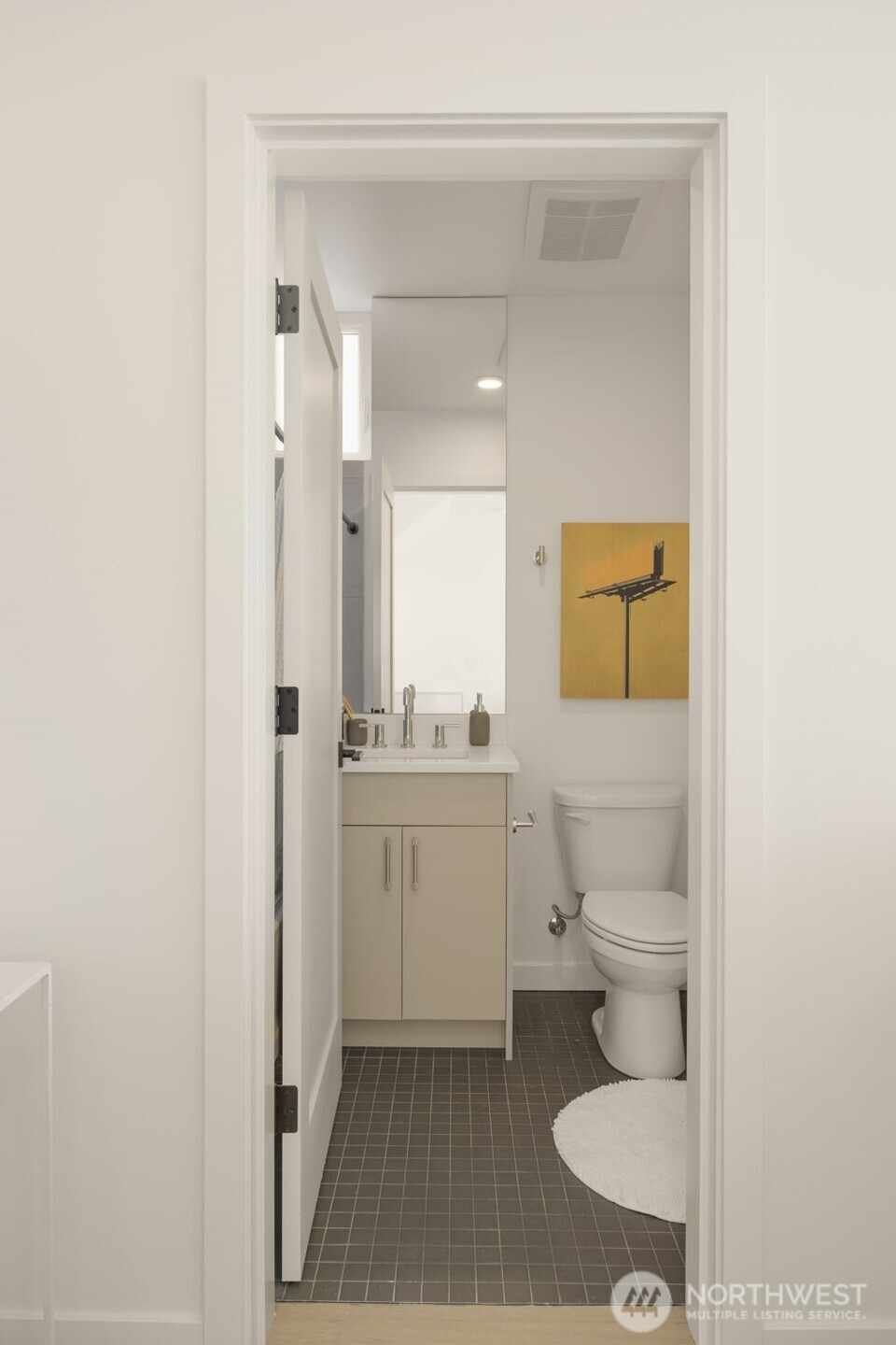 1319 E Denny Way Property Photo 22
