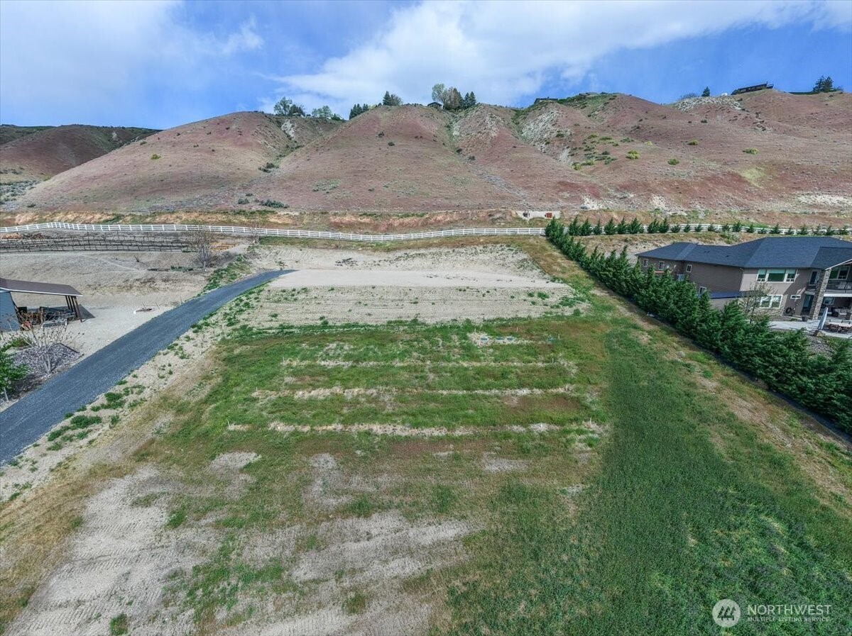 3085 Martin Place Property Photo 4