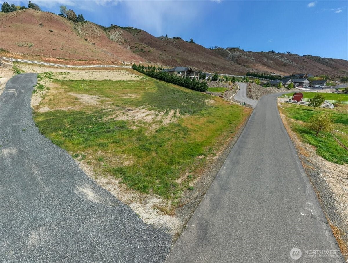 3085 Martin Place Property Photo 10