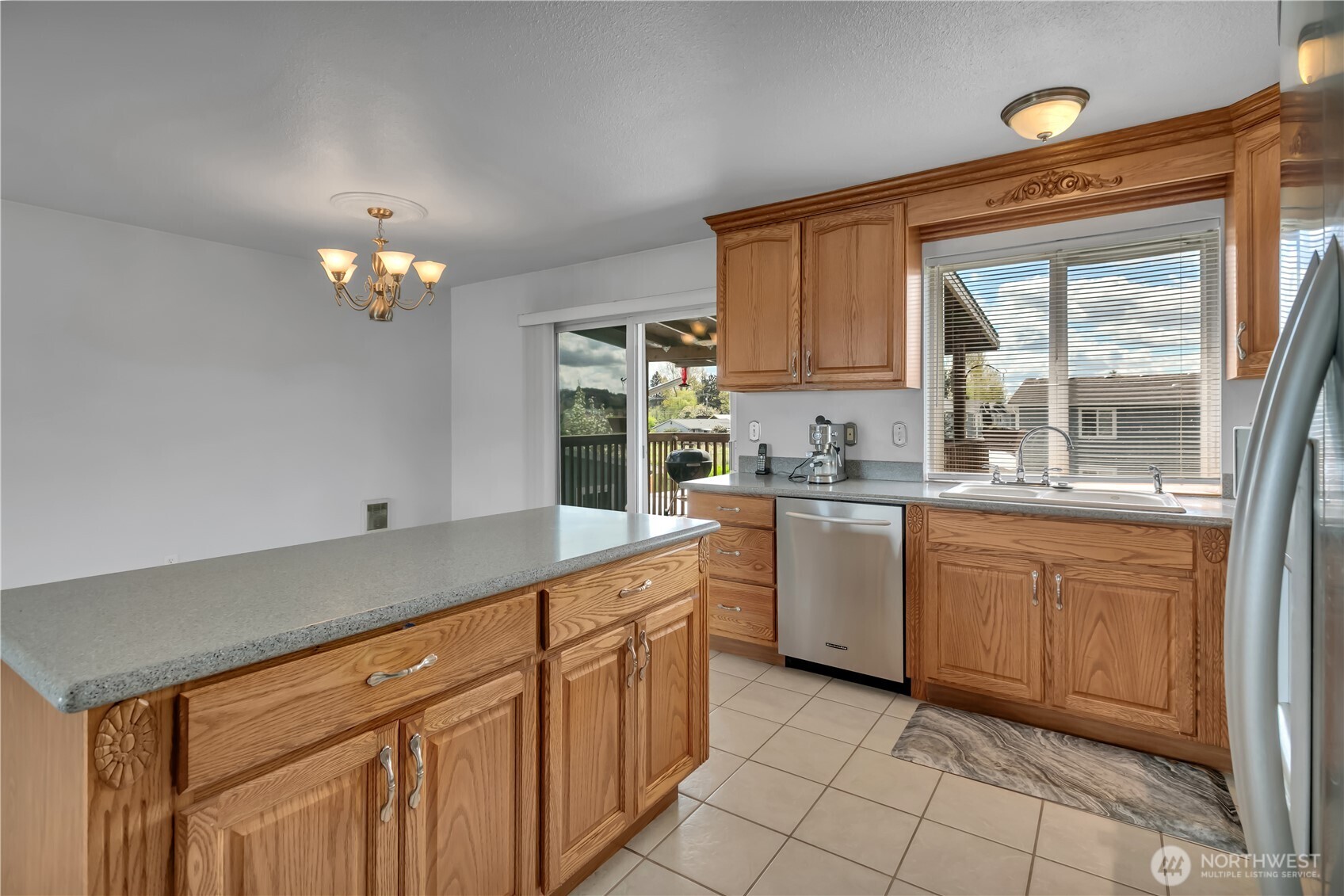 115 3rd Avenue Property Photo 7