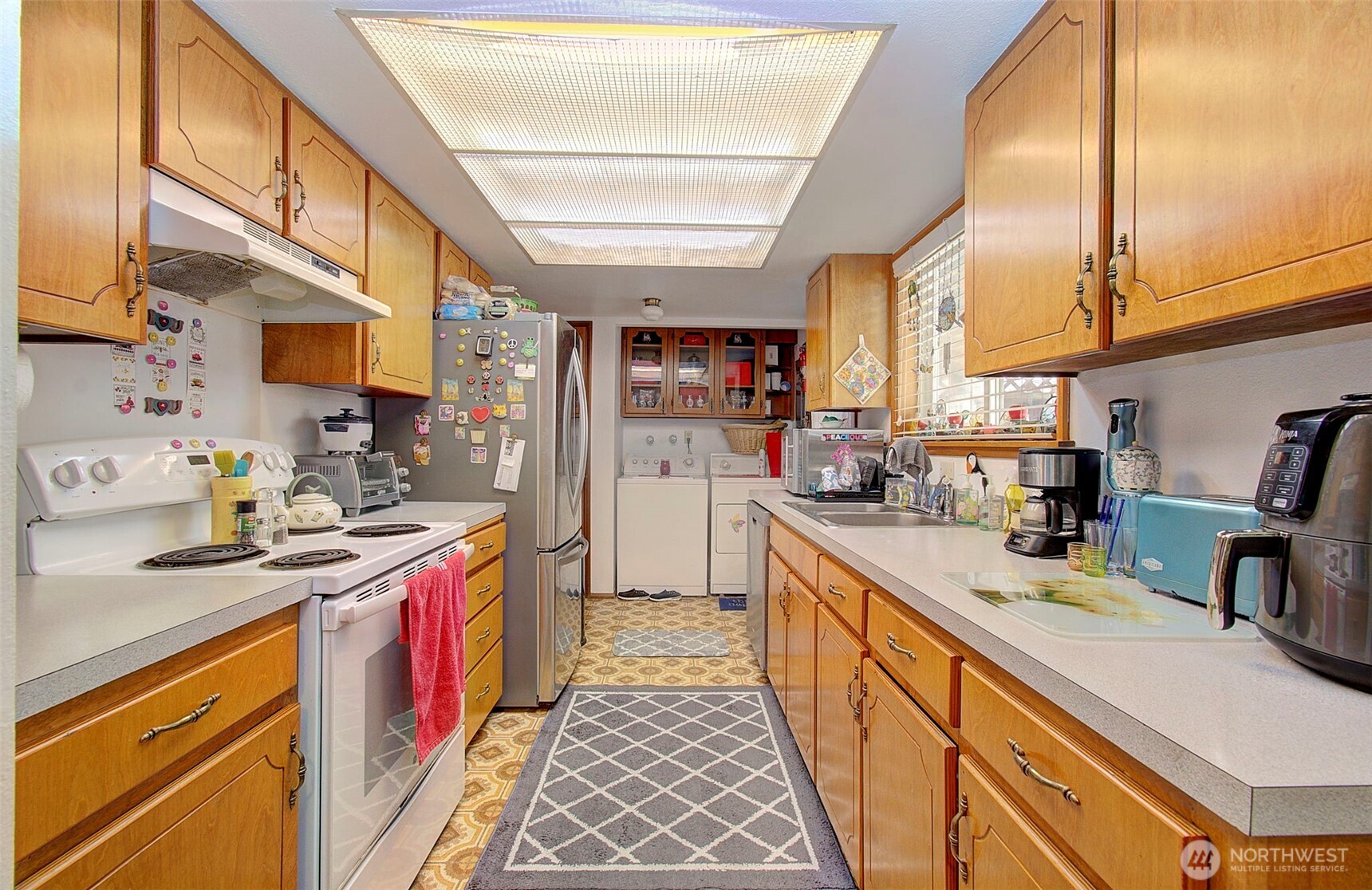 1807 & 1805 N Tower Avenue Property Photo 25