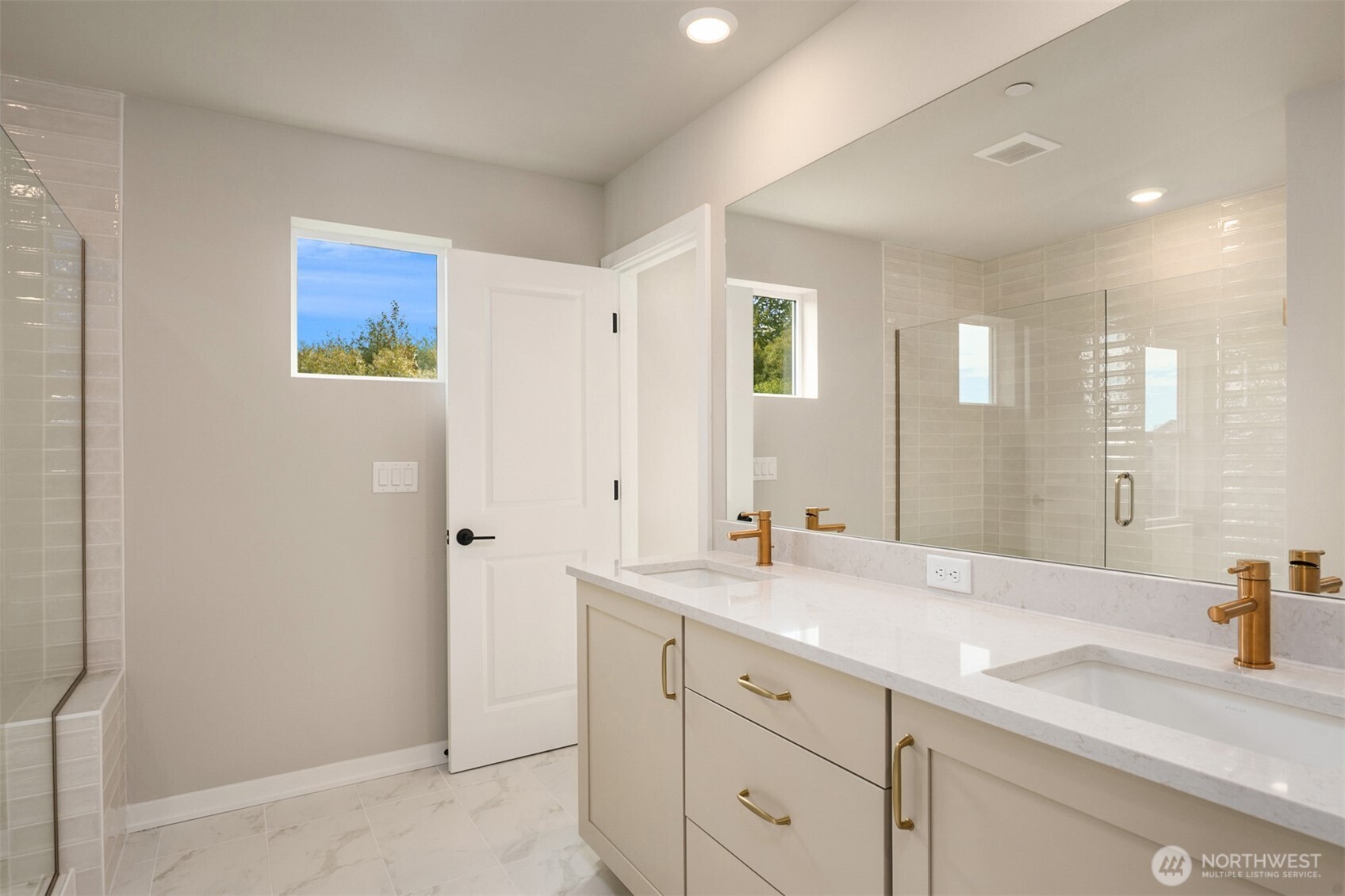 15951 26th Drive Property Photo 12