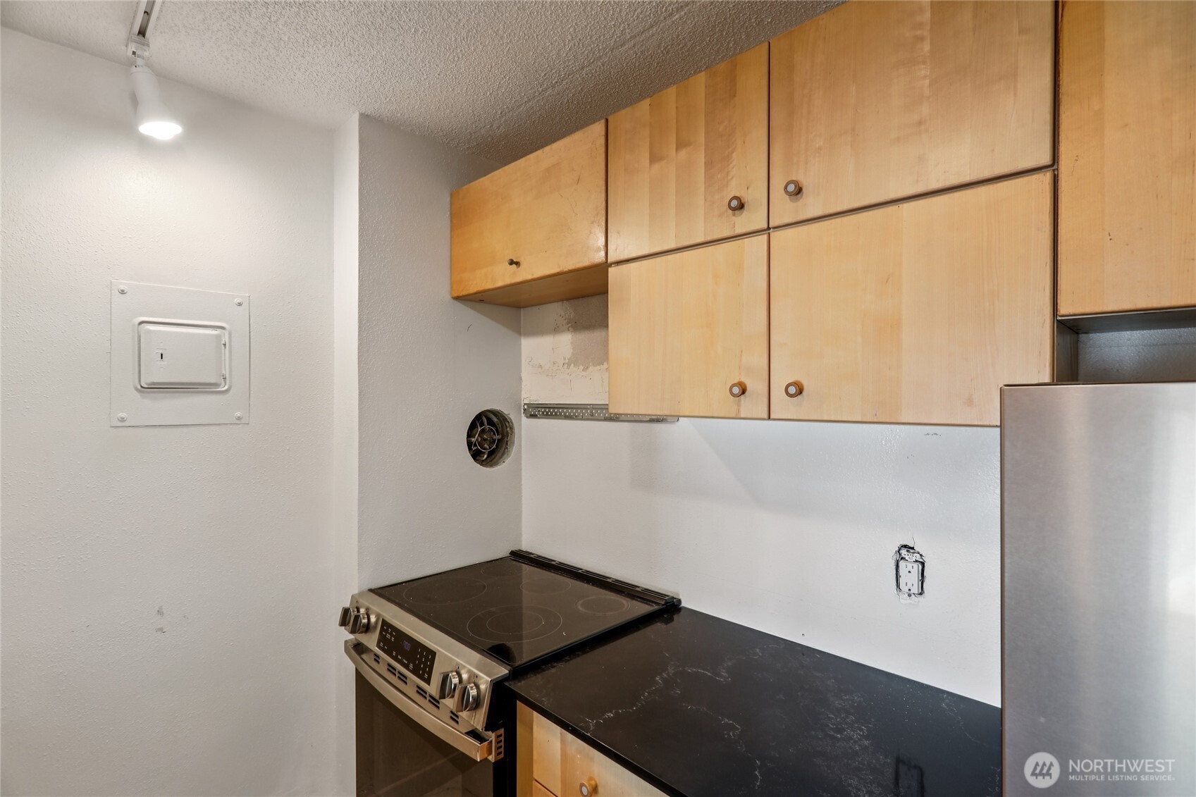 308 E Republican Street 608 Property Photo 11