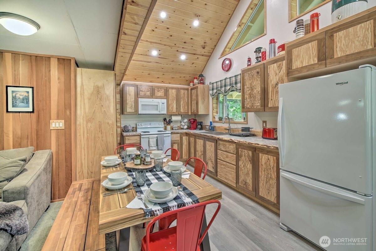 124 Aspen Lane Property Photo 4