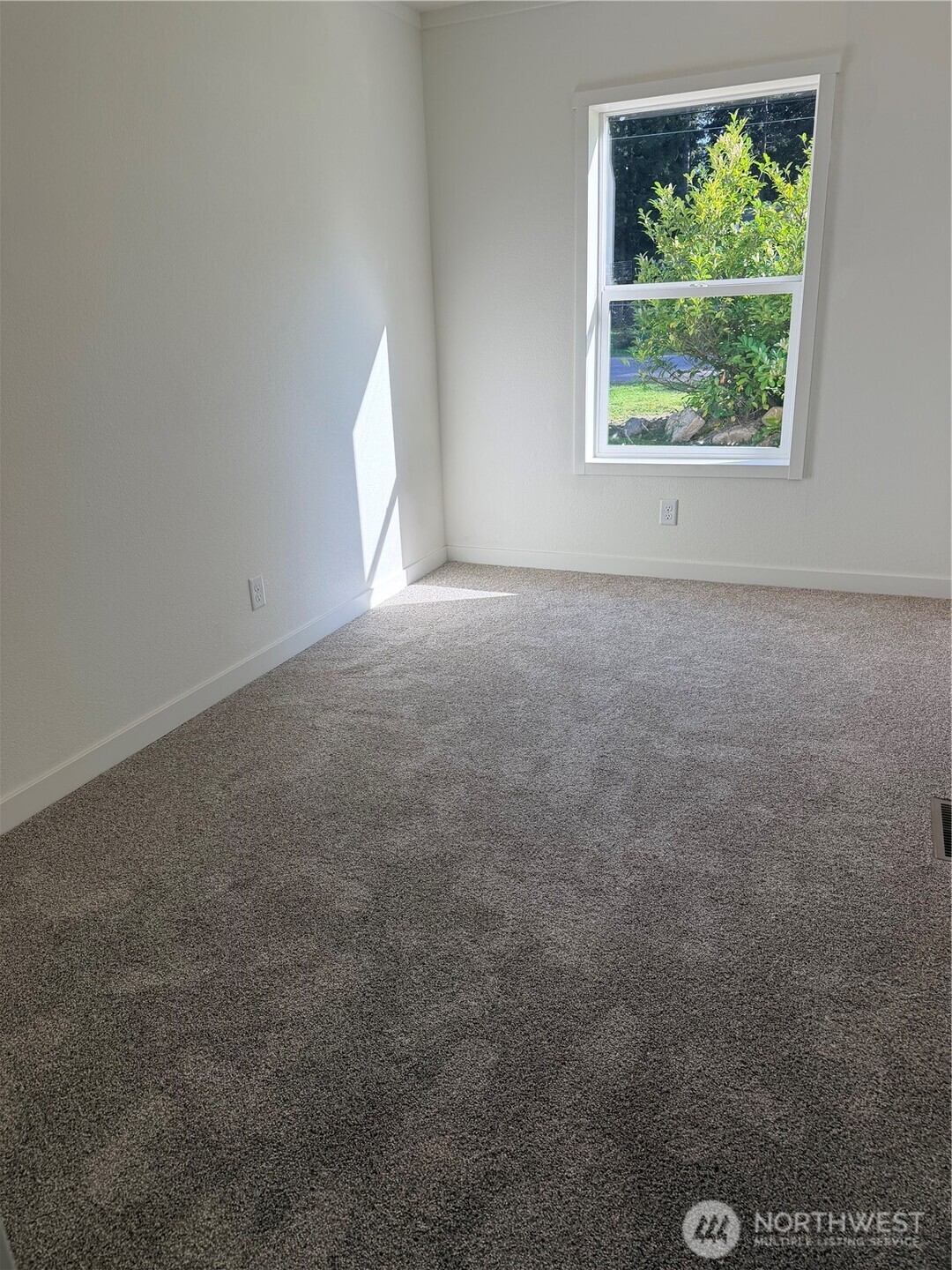 6184 Azure Way Property Photo 4
