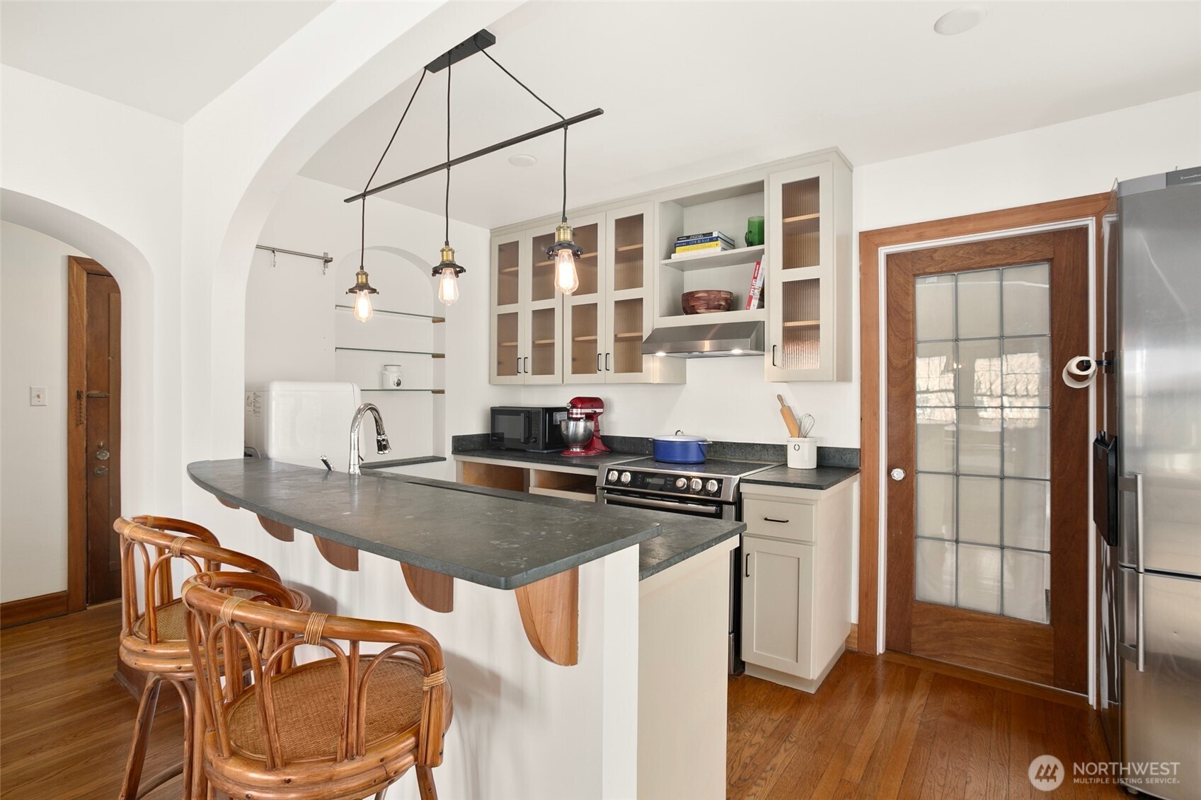 408 Bellevue Avenue 302 Property Photo 14