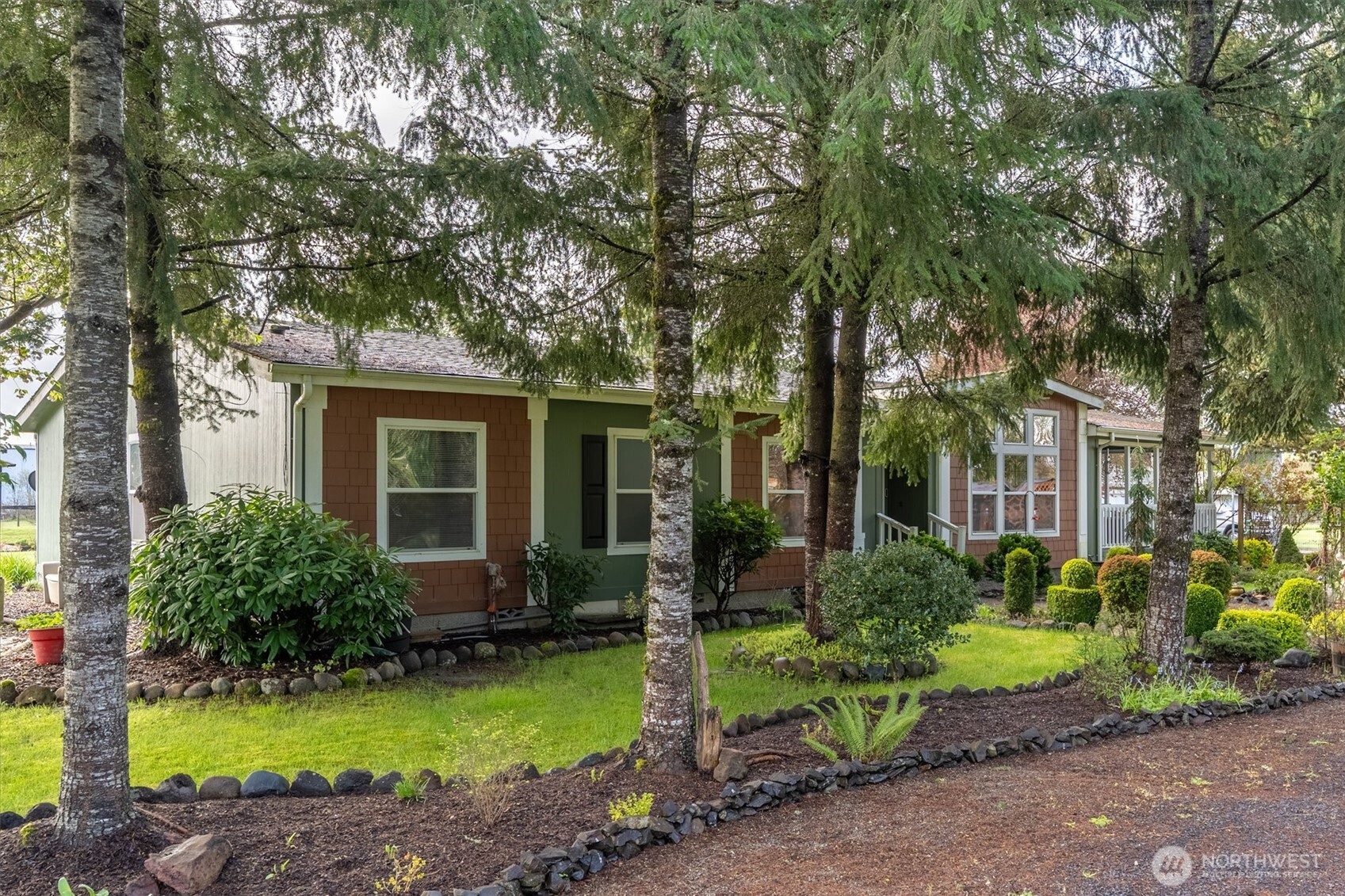 138 Twin Peaks Road Property Photo 2