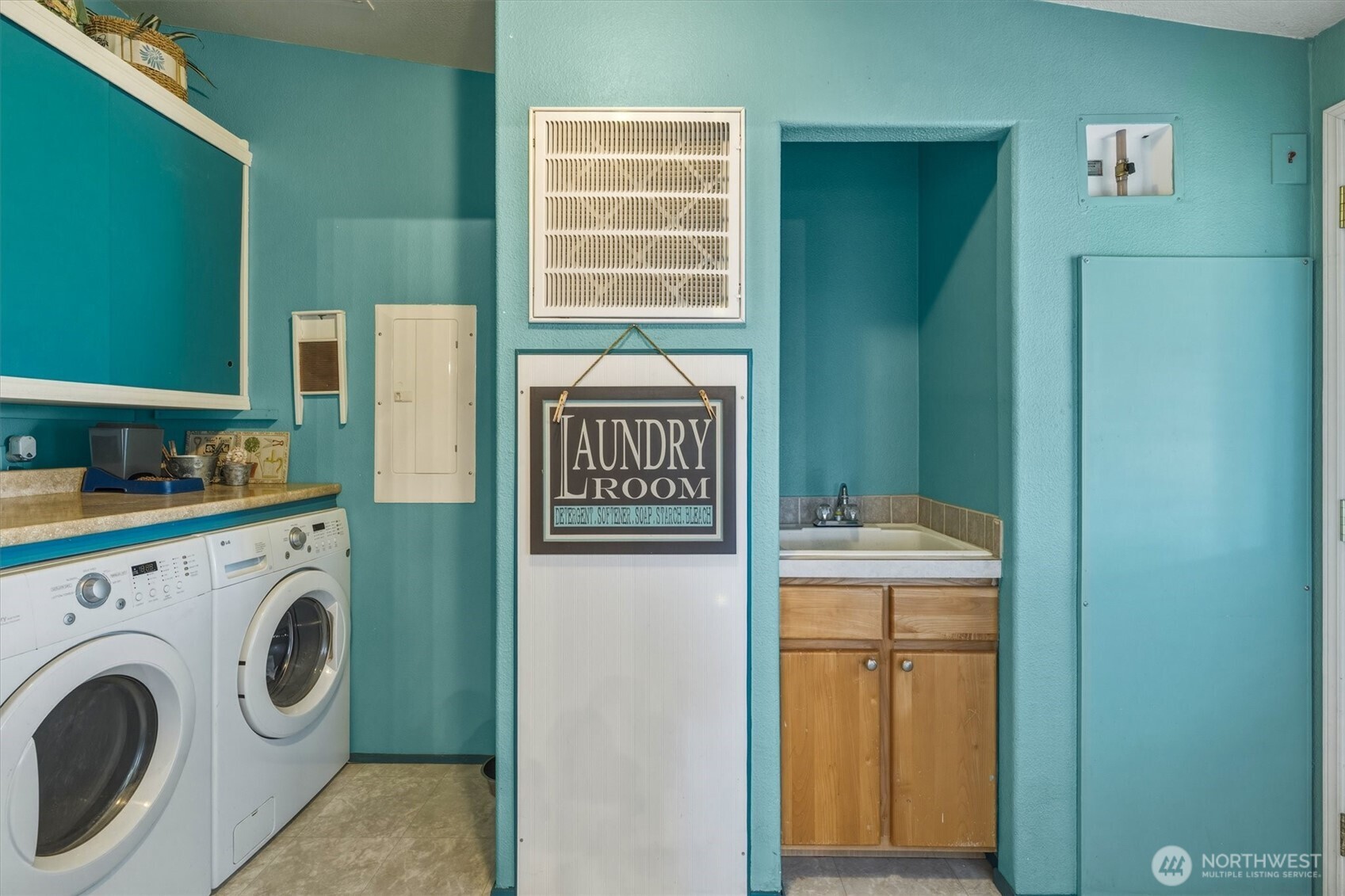 138 Twin Peaks Road Property Photo 13