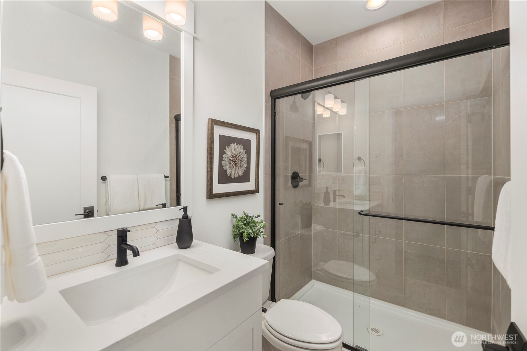 730 211th Place Property Photo 13