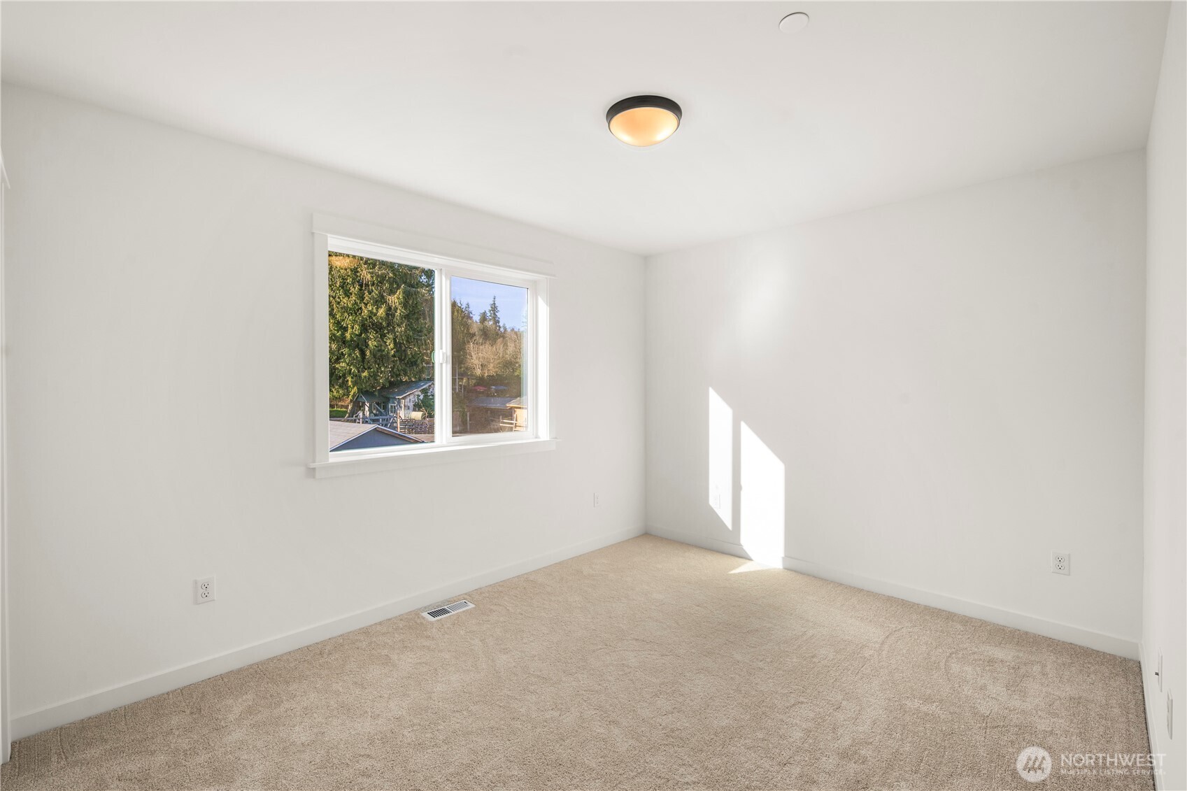730 211th Place Property Photo 29