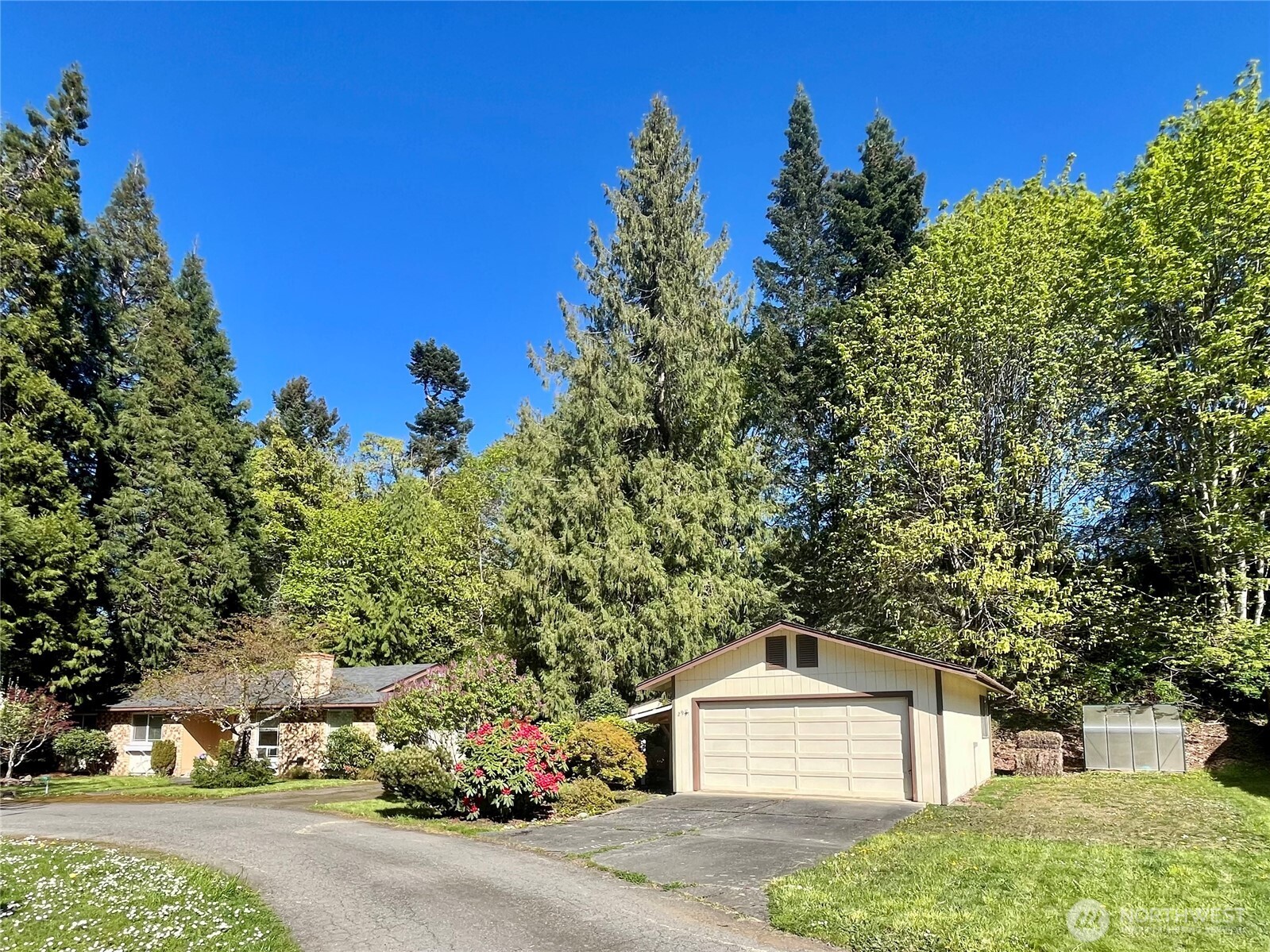 296 Dungeness Meadows Property Photo 4