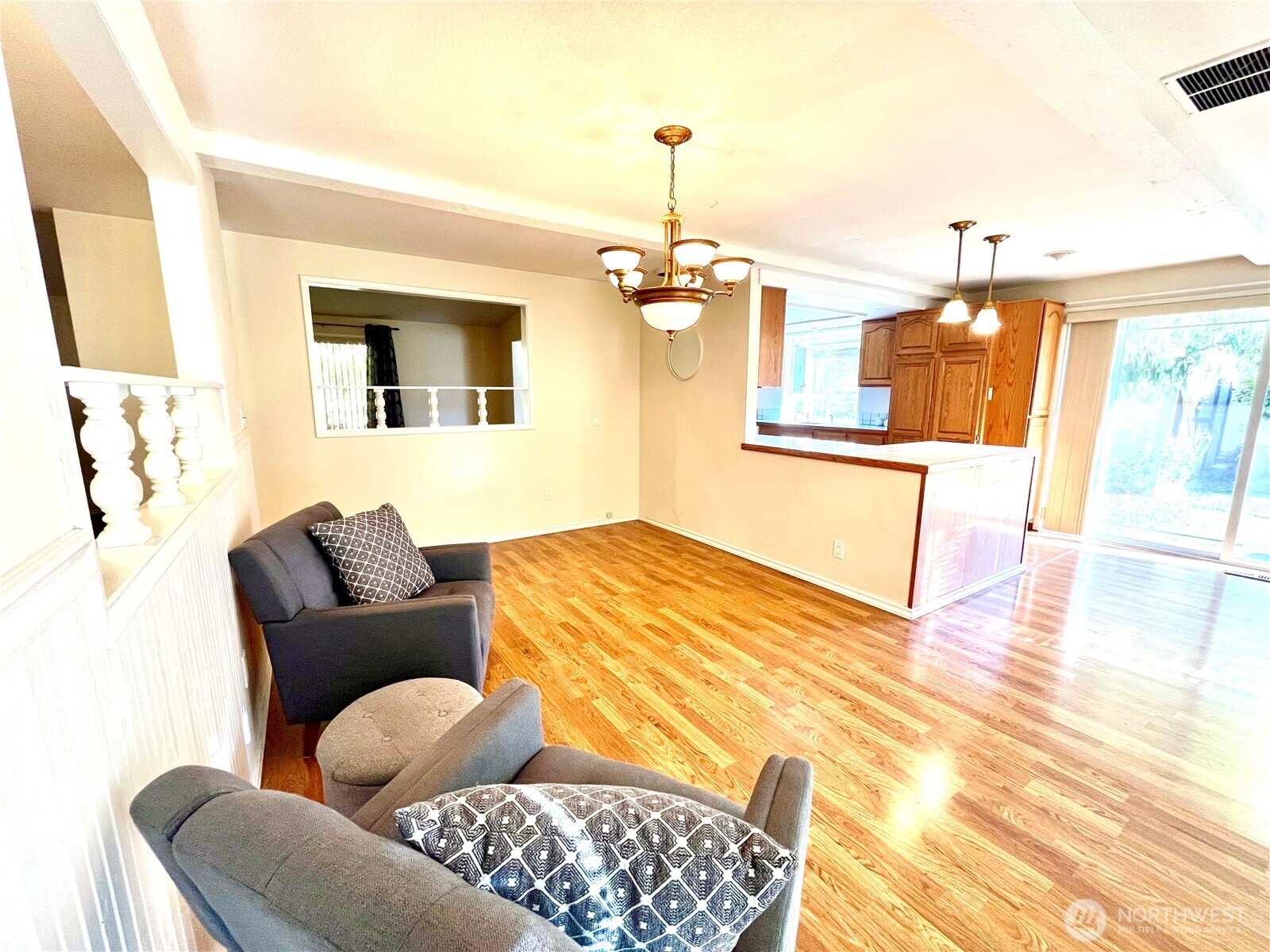 296 Dungeness Meadows Property Photo 7