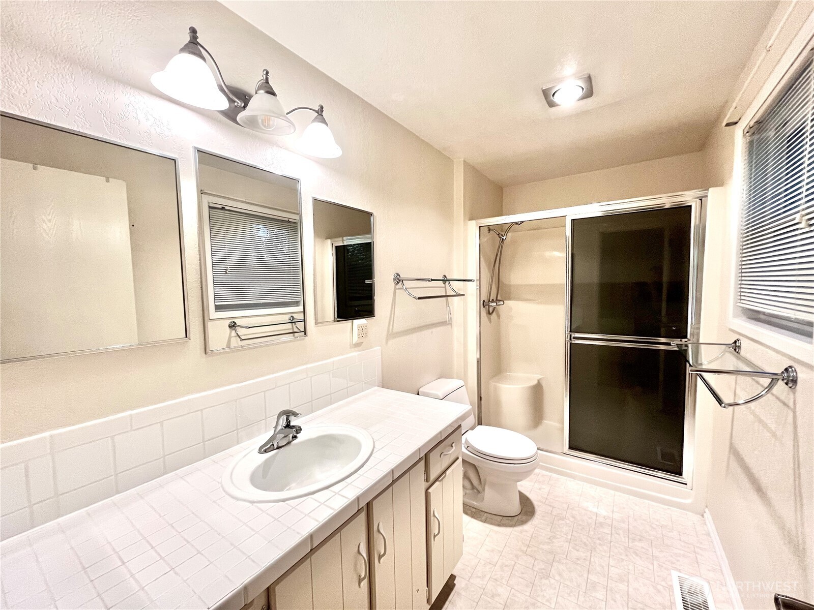 296 Dungeness Meadows Property Photo 20