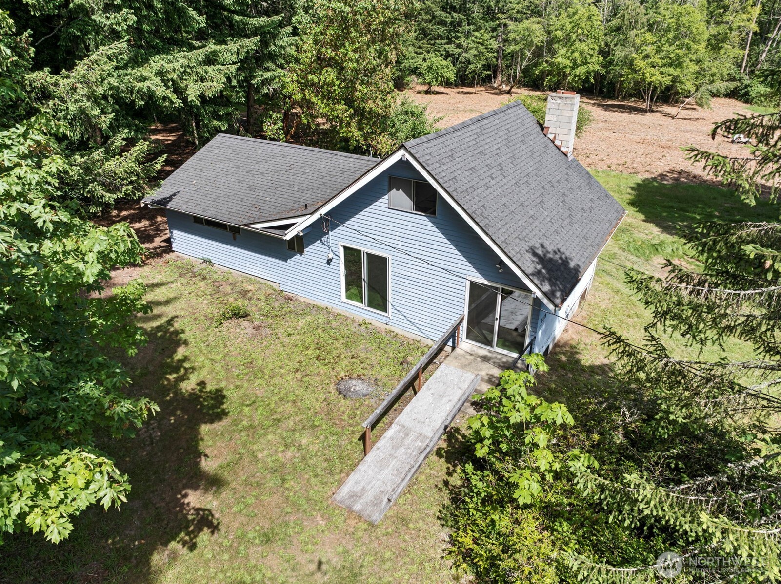 5119 38th Ave. Nw Property Photo 4
