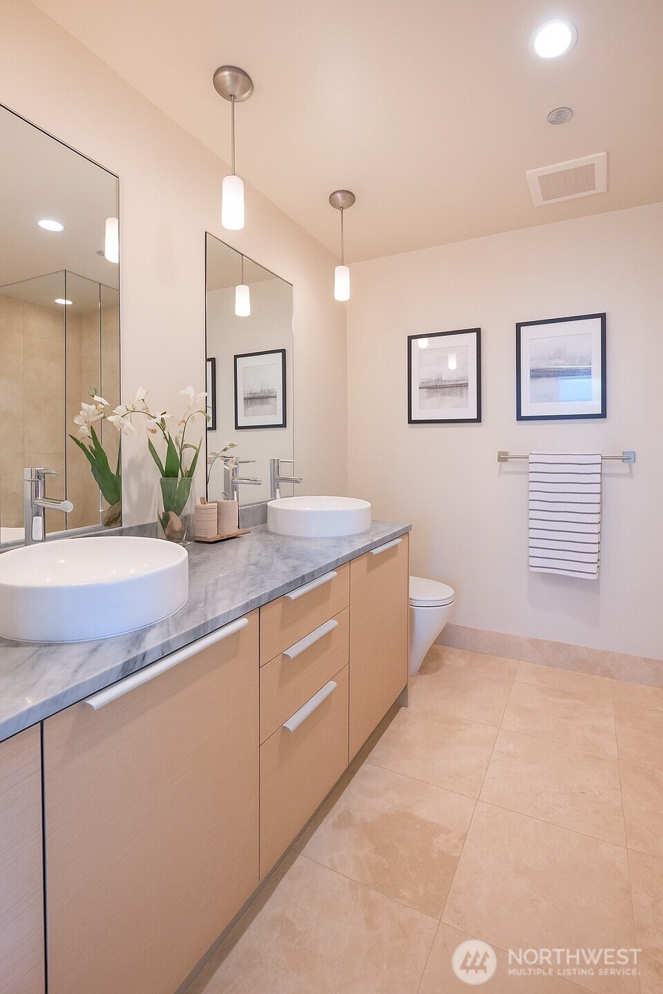 737 Olive Way 2908 Property Photo 17