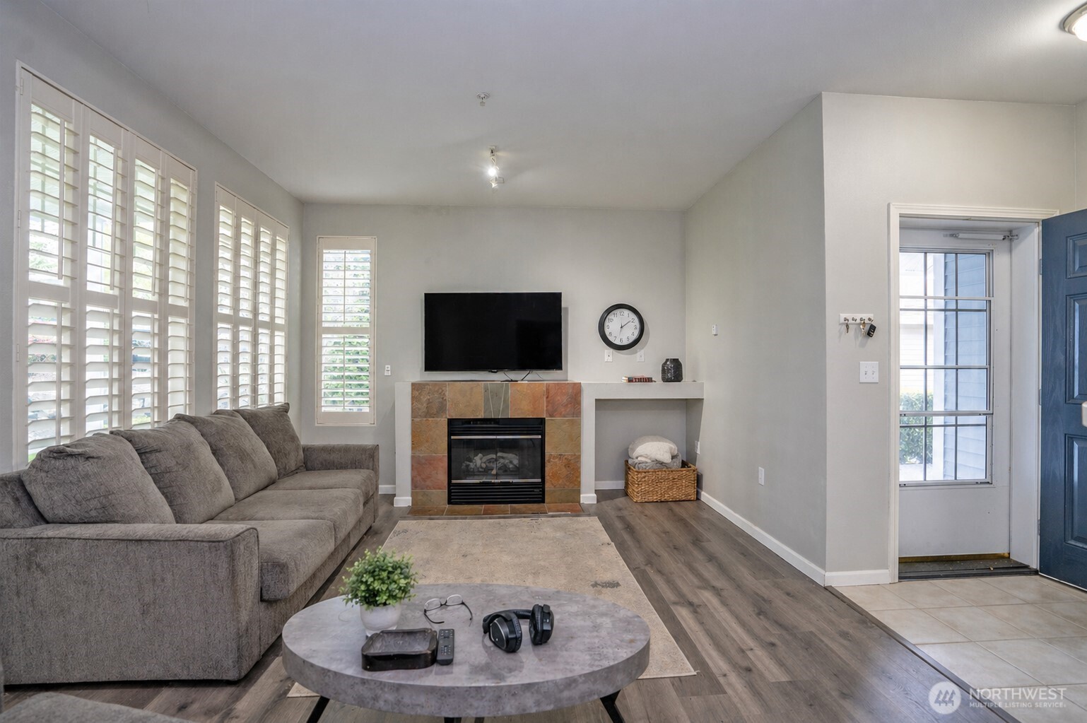 1207 63rd Street F-14 Property Photo 4