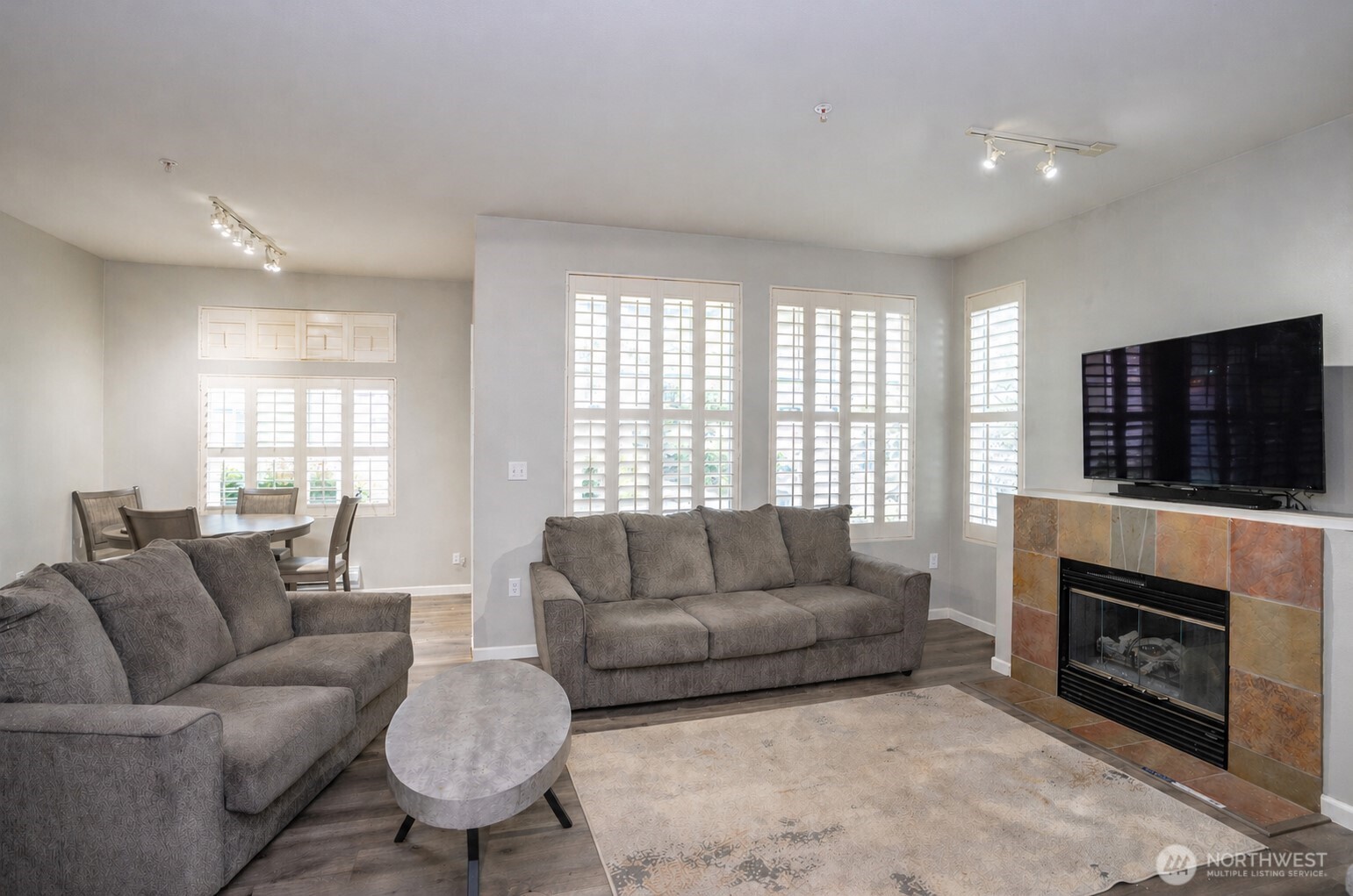 1207 63rd Street F-14 Property Photo 5