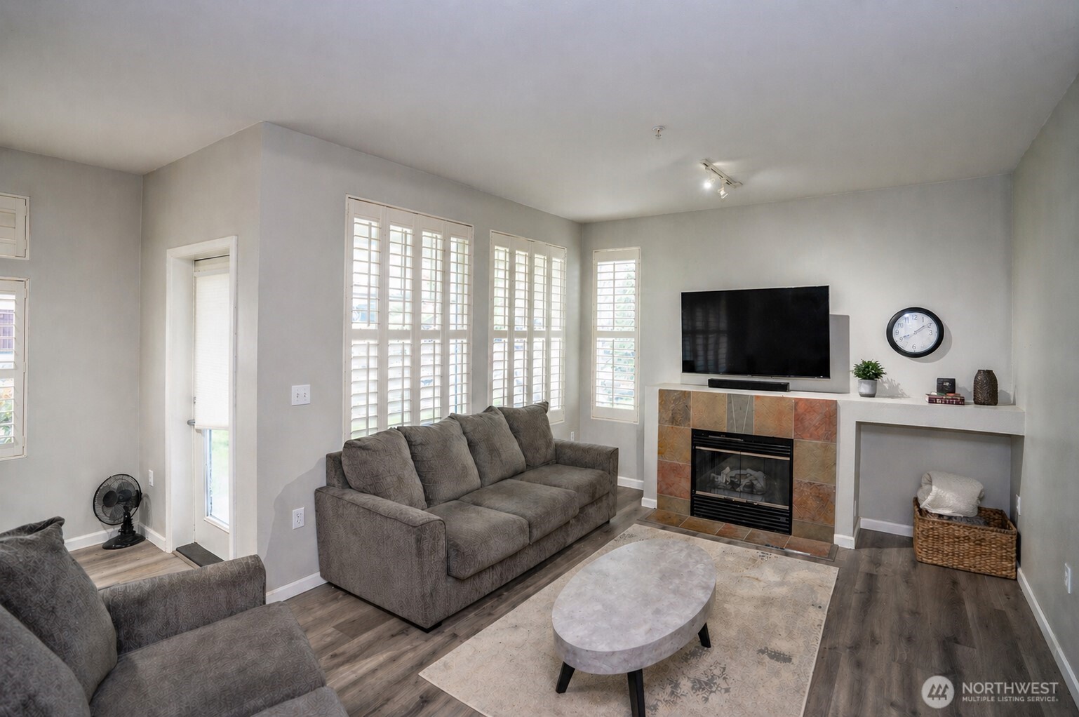 1207 63rd Street F-14 Property Photo 6