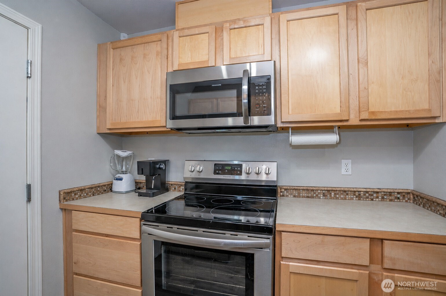 1207 63rd Street F-14 Property Photo 9