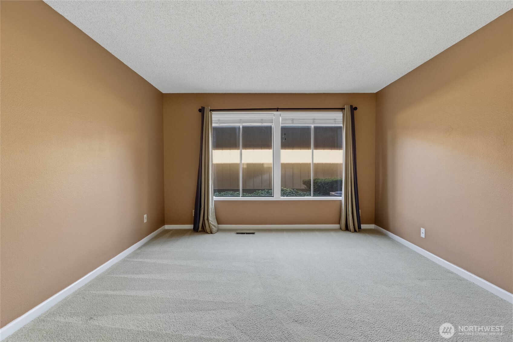 2100 Plaza Way 103 Property Photo 20