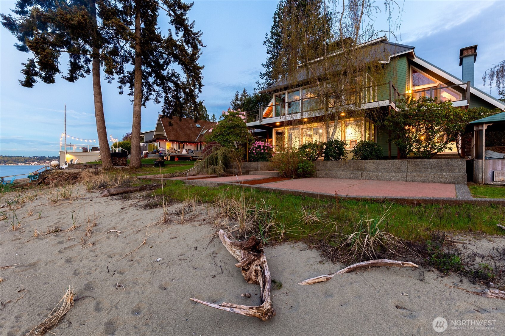 1105 14th Avenue Property Photo 2