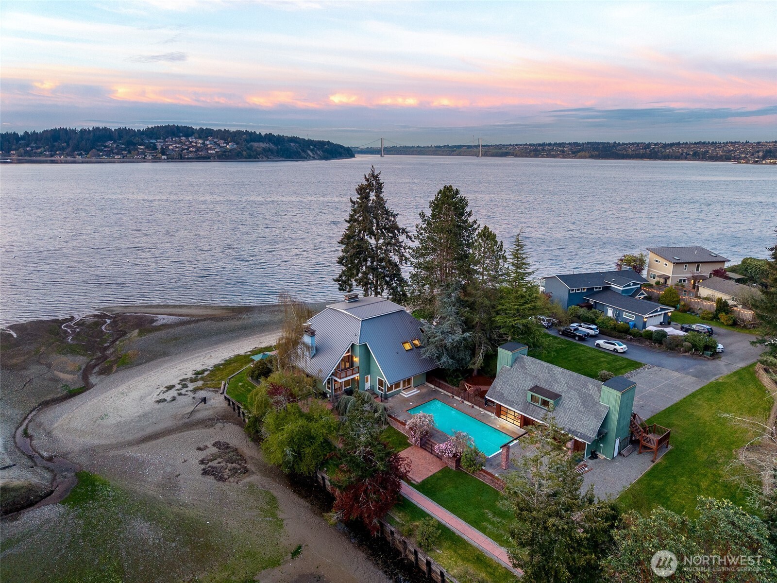 1105 14th Avenue Property Photo 3
